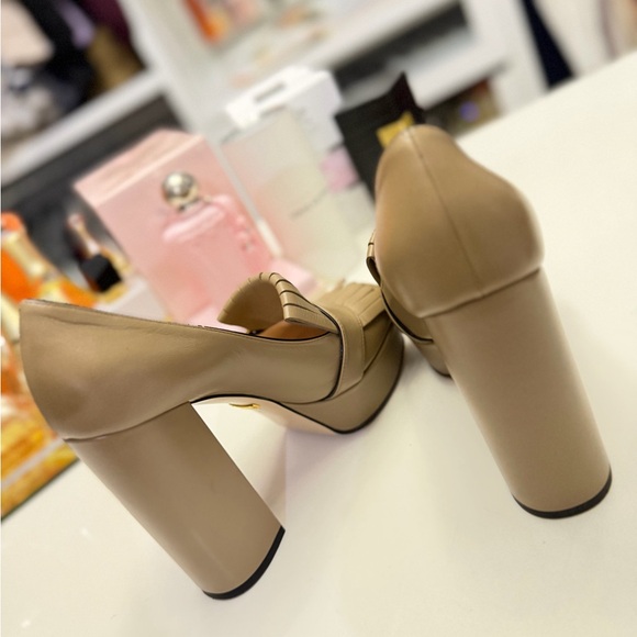 Gucci Beige Leather Fringe Heels Double G Logo Leather Pumps - Picture 3 of 9